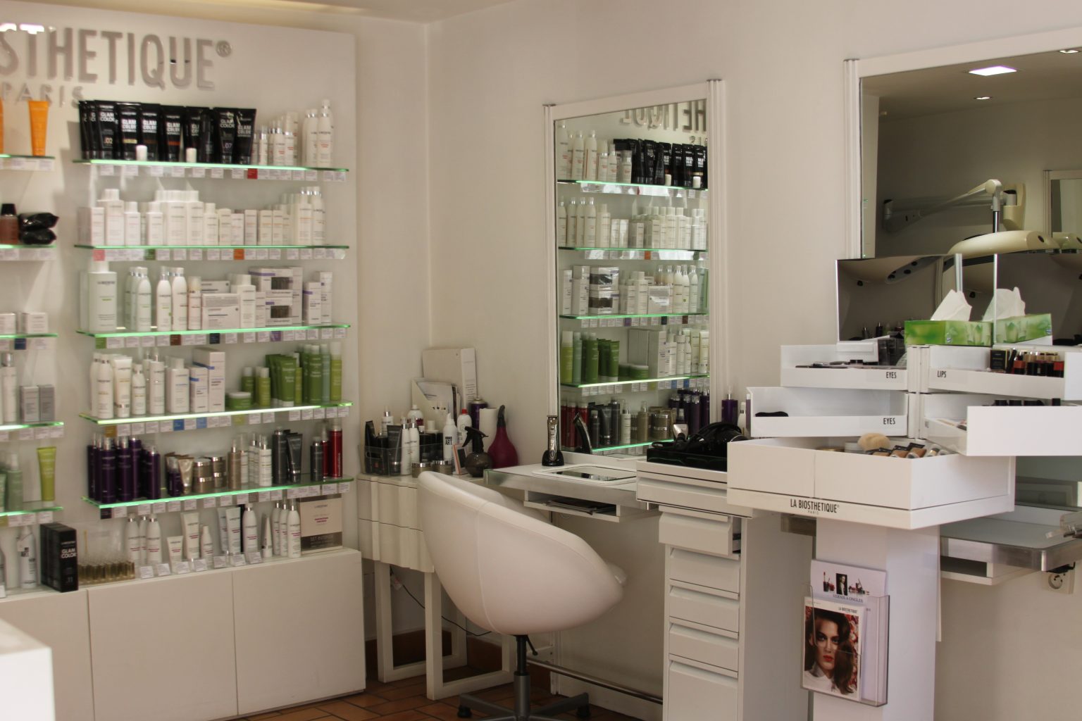 Chantal Thomas Le salon de coiffure